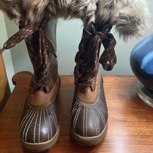 London Fog Brown Winter Boots lace up